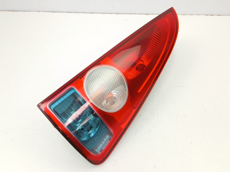 Recambio de piloto trasero derecho para renault espace iv (jk0/1_) 1.9 dci (jk0u) referencia OEM IAM 8200027152  