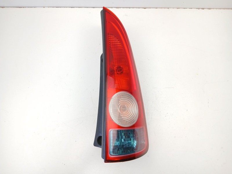 Recambio de piloto trasero derecho para renault espace iv (jk0/1_) 1.9 dci (jk0u) referencia OEM IAM 8200027152  