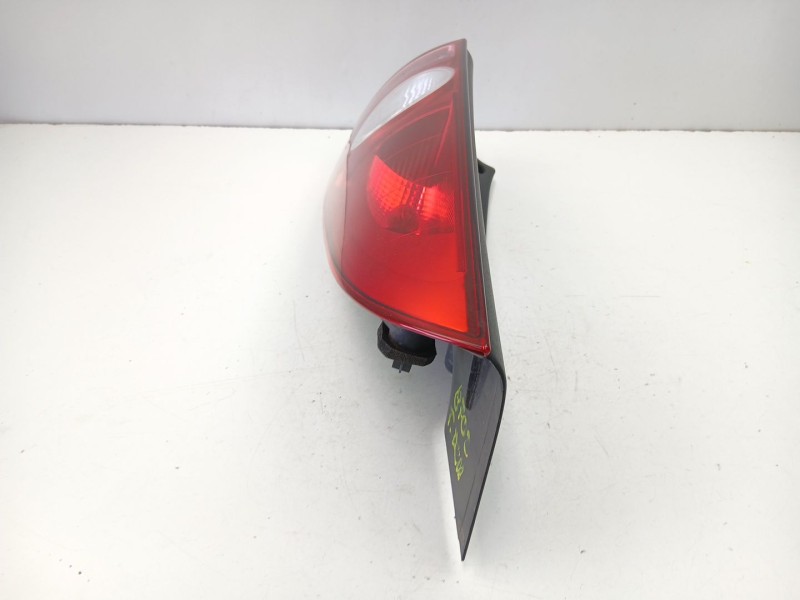 Recambio de piloto trasero derecho para renault espace iv (jk0/1_) 1.9 dci (jk0u) referencia OEM IAM 8200027152  