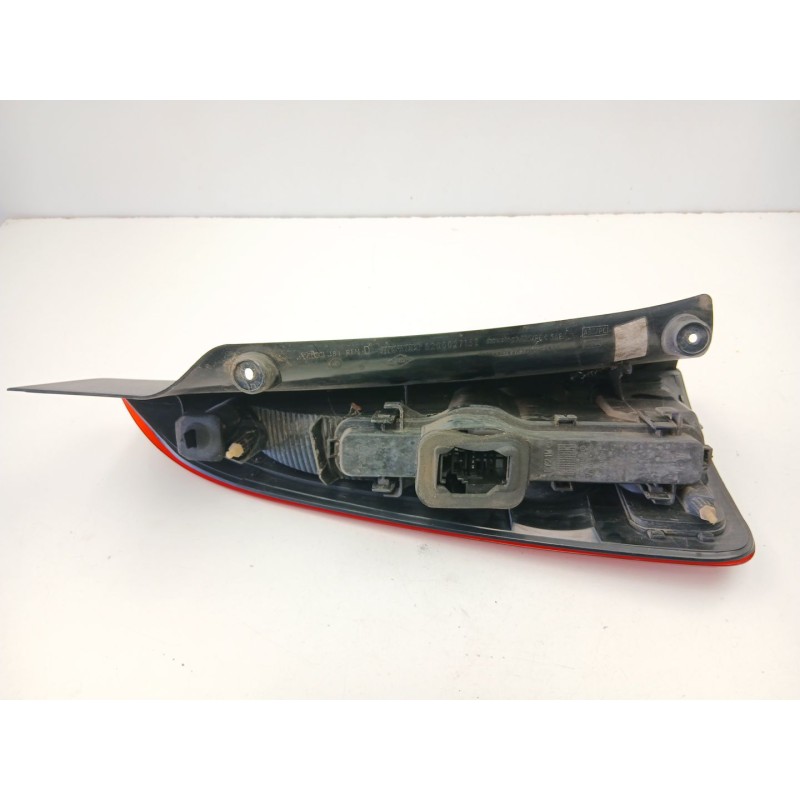 Recambio de piloto trasero derecho para renault espace iv (jk0/1_) 1.9 dci (jk0u) referencia OEM IAM 8200027152  