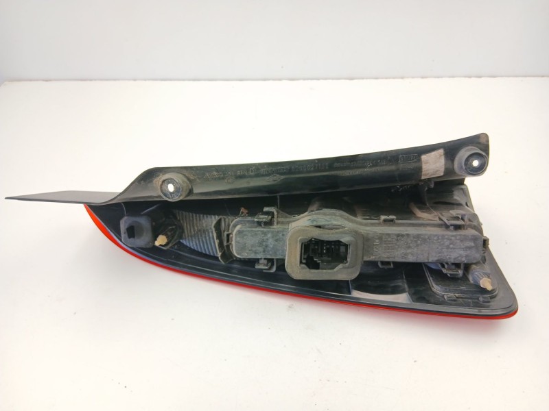 Recambio de piloto trasero derecho para renault espace iv (jk0/1_) 1.9 dci (jk0u) referencia OEM IAM 8200027152  