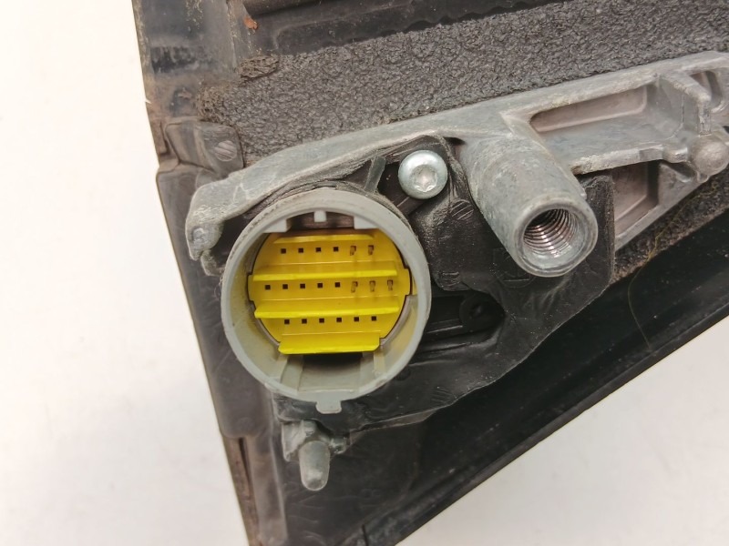 Recambio de retrovisor izquierdo para renault espace iv (jk0/1_) 1.9 dci (jk0u) referencia OEM IAM 7701053699  