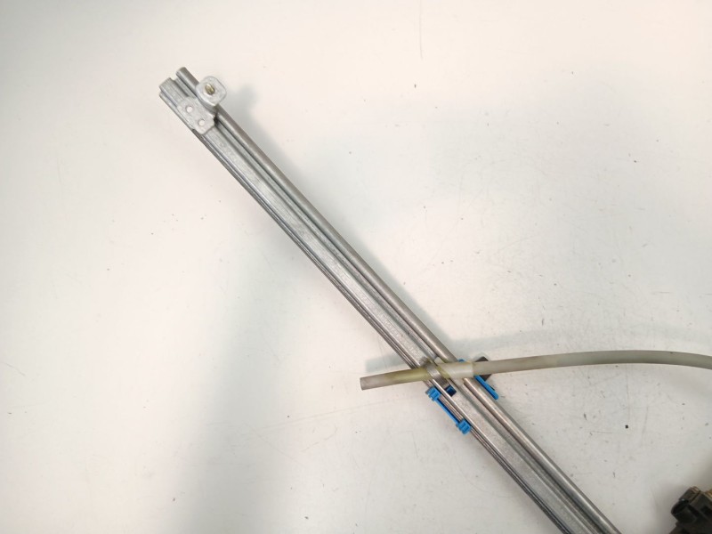 Recambio de elevalunas trasero izquierdo para renault espace iv (jk0/1_) 1.9 dci (jk0u) referencia OEM IAM 8200017909  