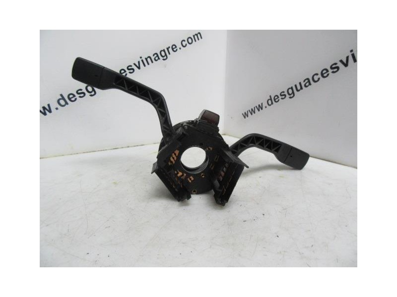 Recambio de mando luces y limpias : volkswagen jetta : 1.6 g (73,42cv) [1991] para volkswagen jetta 1.6 g referencia OEM IAM   