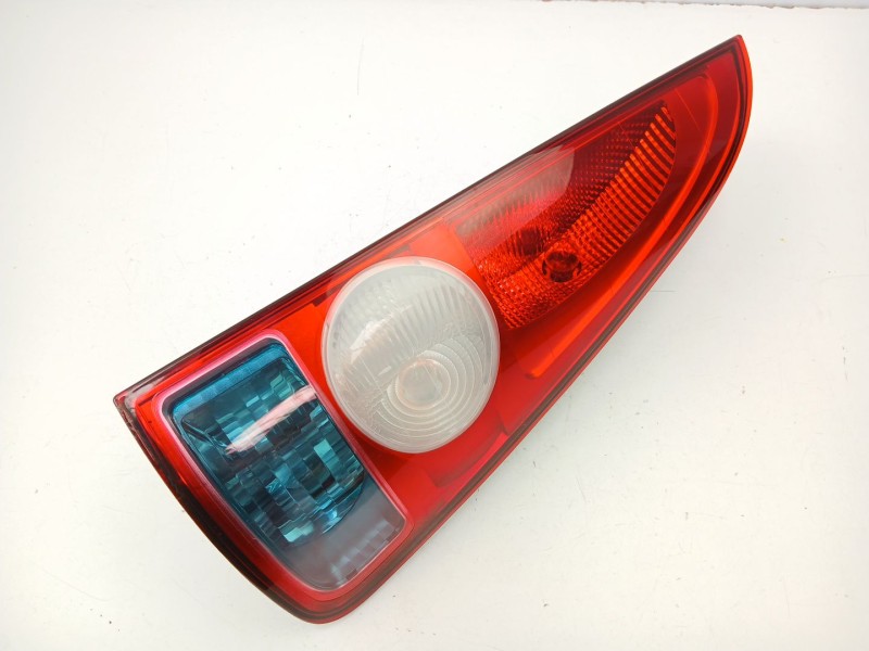 Recambio de piloto trasero derecho para renault espace iv (jk0/1_) 2.0 (jk09) referencia OEM IAM 8200027152  