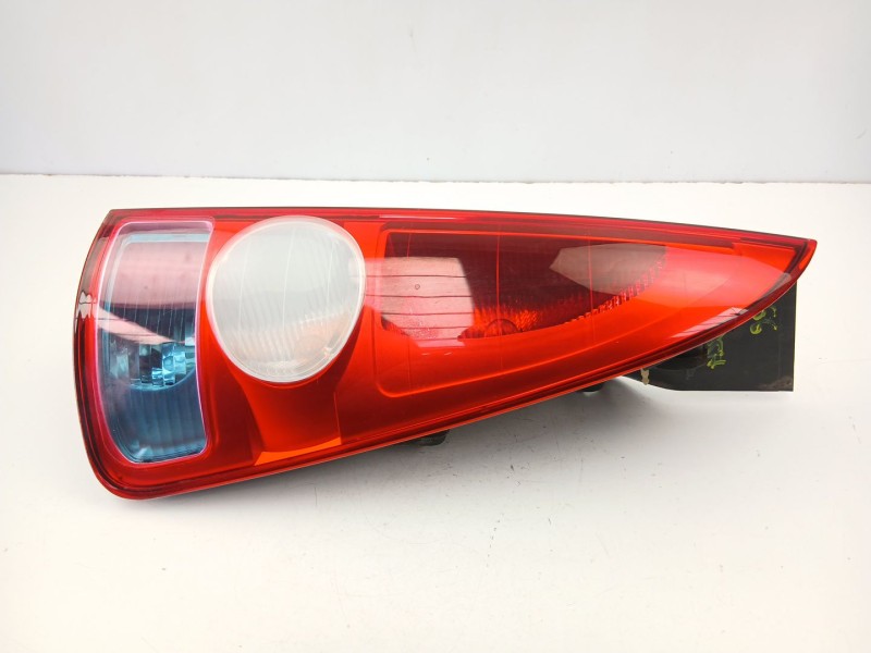 Recambio de piloto trasero derecho para renault espace iv (jk0/1_) 2.0 (jk09) referencia OEM IAM 8200027152  