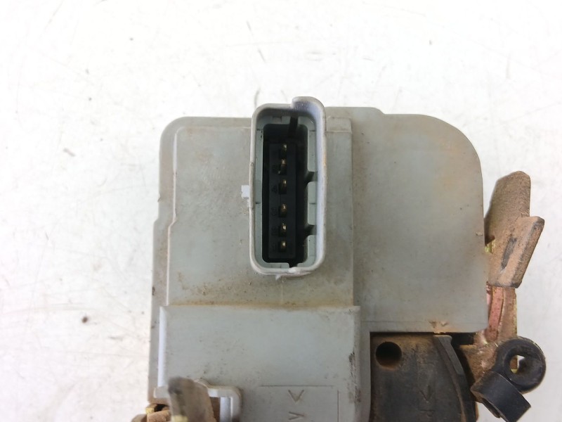 Recambio de cerradura puerta delantera izquierda para citroën xsara (n1) 1.6 16v referencia OEM IAM 9135E9  