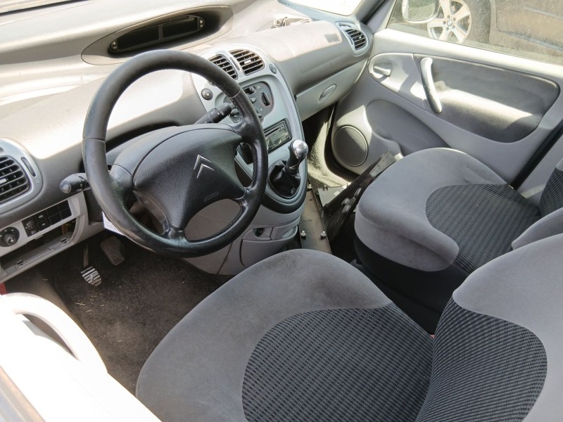 citroën xsara picasso (n68) del año 2009