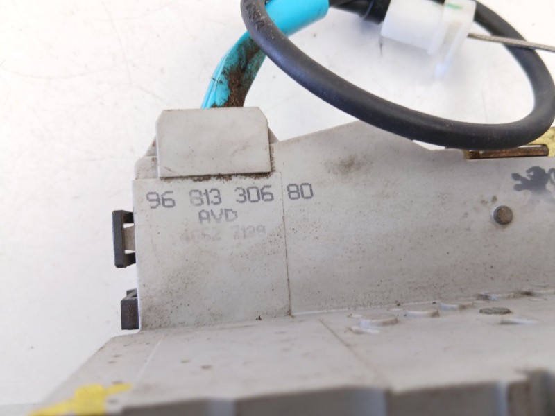 Recambio de cerradura puerta delantera derecha para citroën c6 (td_) 2.7 hdi referencia OEM IAM 9681330680  