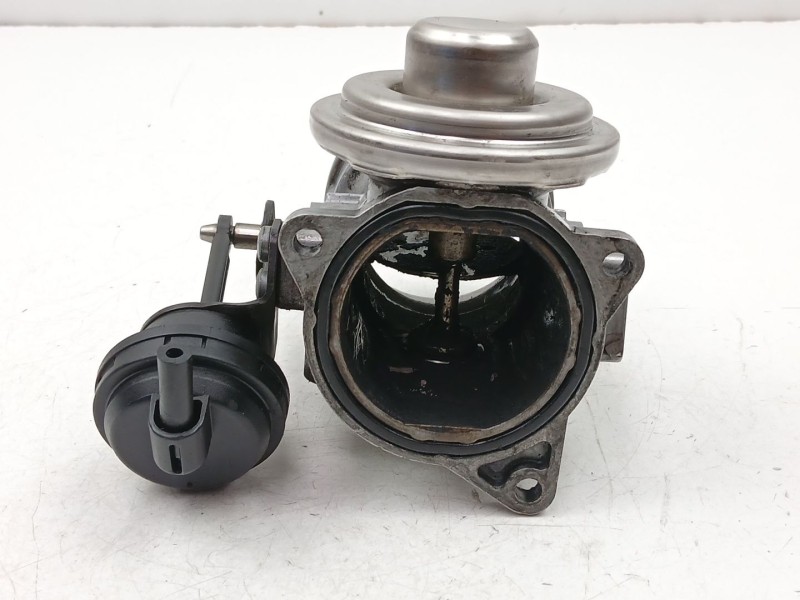 Recambio de valvula egr para ford galaxy i (wgr) 1.9 tdi referencia OEM IAM 038129637L  038131501AA