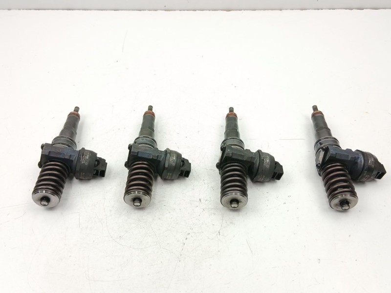 Recambio de inyectores juego para ford galaxy i (wgr) 1.9 tdi referencia OEM IAM 038130079AX 0986441504 