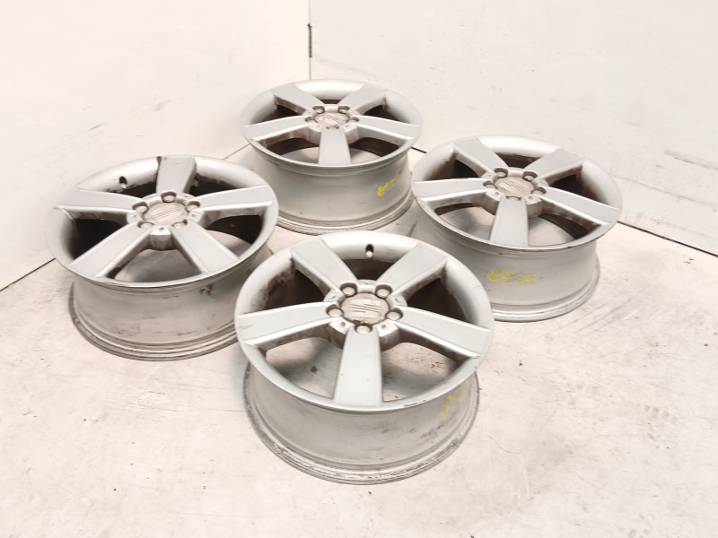 Recambio de juego llantas para seat leon (1p1) 2.0 tdi 16v referencia OEM IAM 1P0601025C  