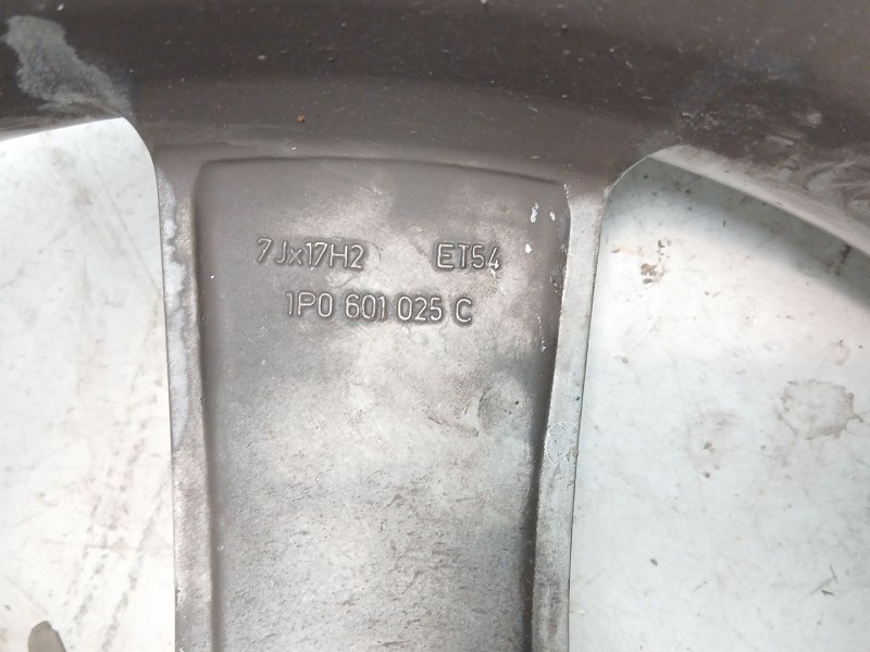 Recambio de juego llantas para seat leon (1p1) 2.0 tdi 16v referencia OEM IAM 1P0601025C  