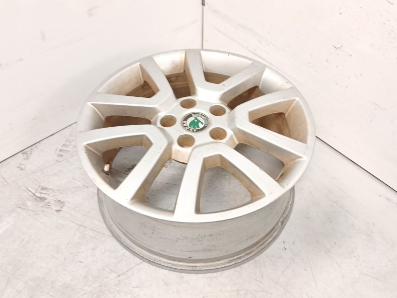 Recambio de juego llantas para skoda yeti (5l) 2.0 tdi 4x4 referencia OEM IAM 5L0601025A  