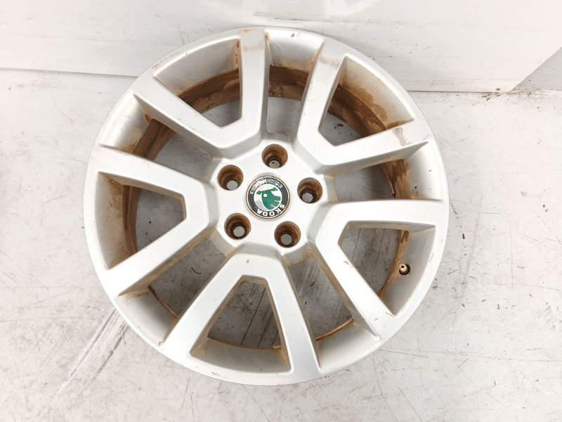 Recambio de juego llantas para skoda yeti (5l) 2.0 tdi 4x4 referencia OEM IAM 5L0601025A  