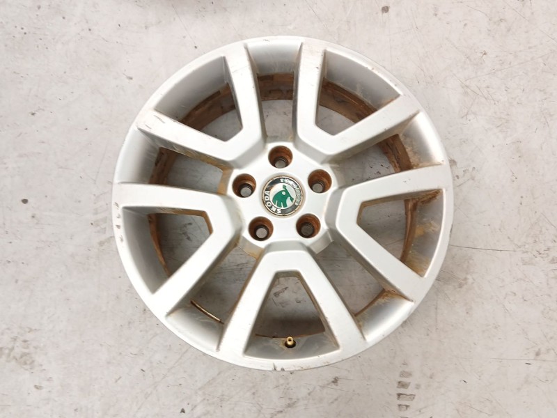 Recambio de juego llantas para skoda yeti (5l) 2.0 tdi 4x4 referencia OEM IAM 5L0601025A  