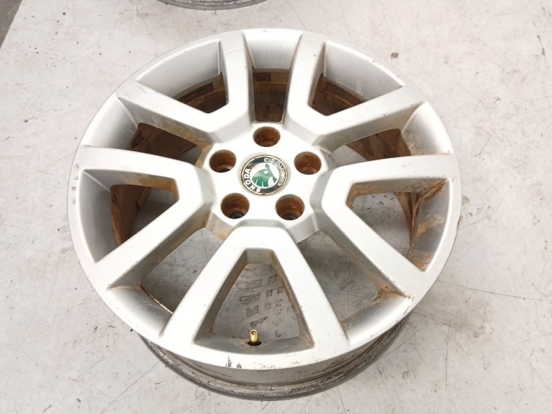 Recambio de juego llantas para skoda yeti (5l) 2.0 tdi 4x4 referencia OEM IAM 5L0601025A  