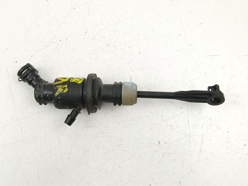 Recambio de bomba embrague para renault kadjar (ha_, hl_) 1.5 blue dci 115 referencia OEM IAM 306104BA1A  