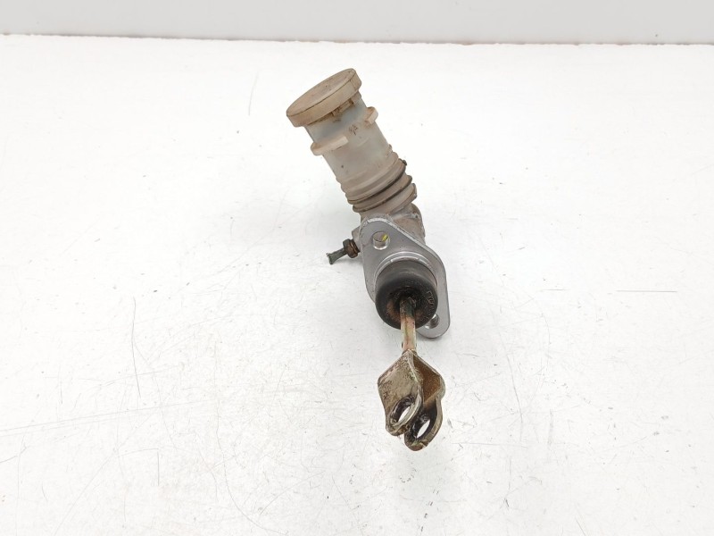 Recambio de bomba embrague para hyundai galloper ii (jk-01) 2.5 td intercooler referencia OEM IAM HR610014  