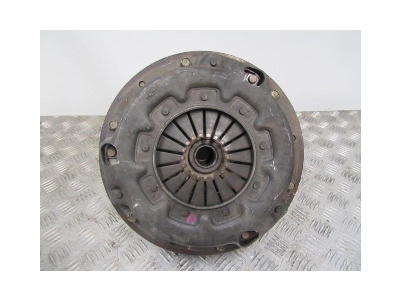 Recambio de embrague normal : mitsubishi pajero : 2.5 td (95cv) [1999] para mitsubishi pajero 2.5 td referencia OEM IAM 7272X09K