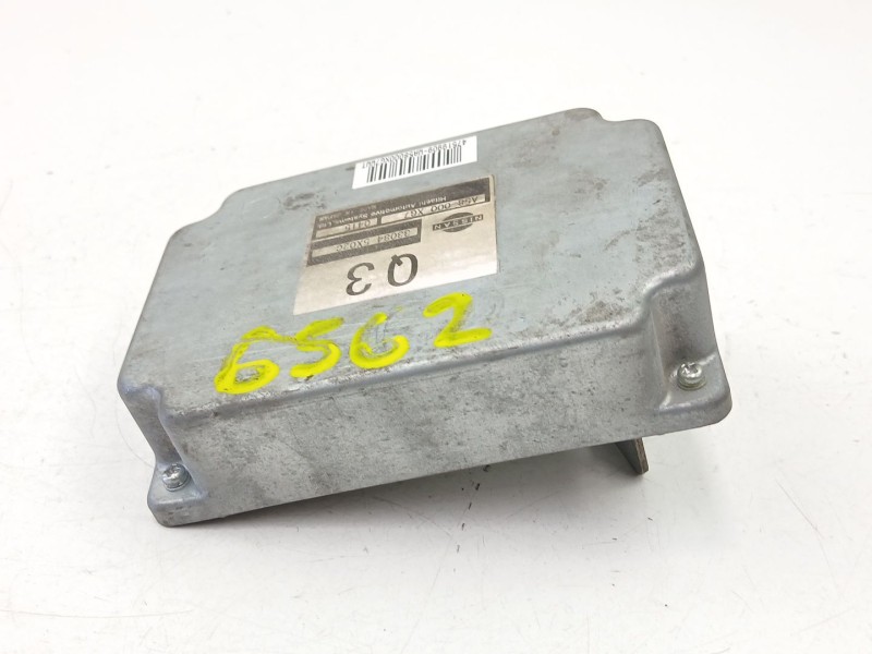 Recambio de centralita para nissan pathfinder iii (r51) 2.5 dci 4wd referencia OEM IAM 330845X02C  