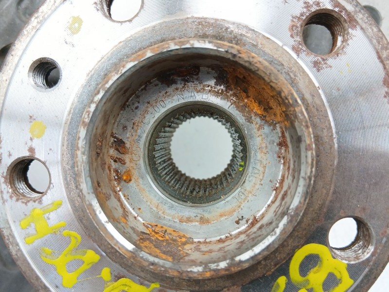 Recambio de mangueta delantera derecha para volvo xc70 ii (136) d5 awd referencia OEM IAM 31277365  