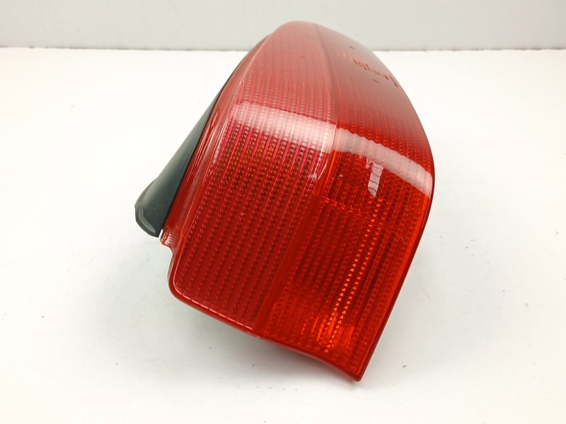 Recambio de piloto trasero izquierdo para peugeot 106 ii (1a_, 1c_) 1.1 i referencia OEM IAM 6350G6  