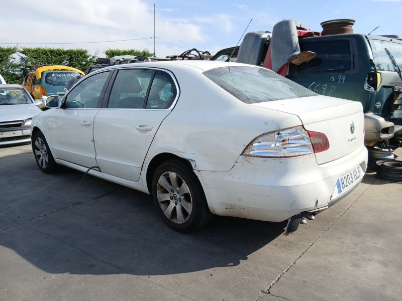 skoda superb ii (3t4) del año 2008