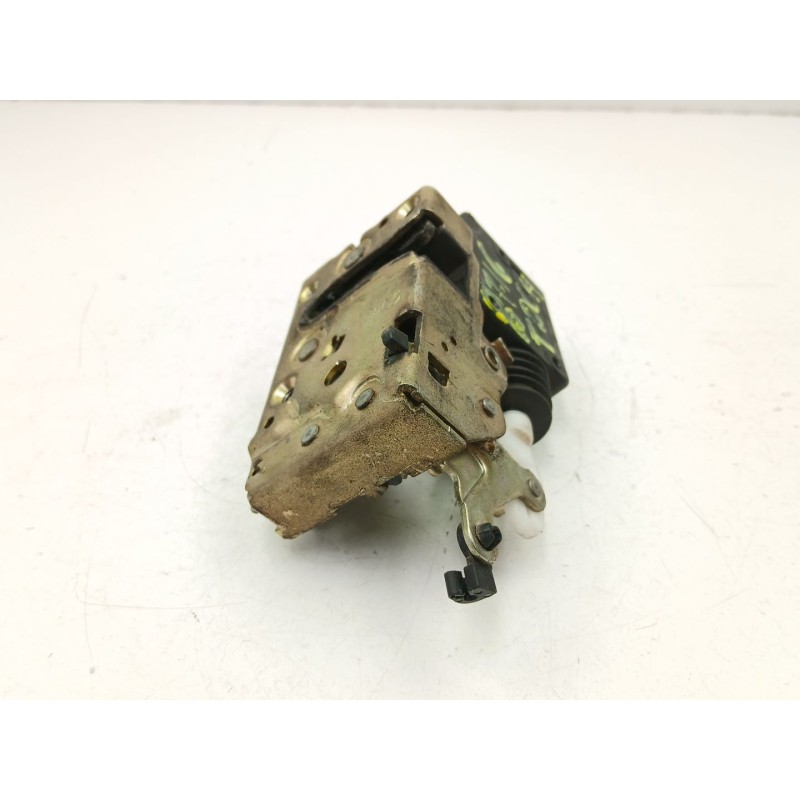 Recambio de cerradura puerta trasera derecha para peugeot 106 ii (1a_, 1c_) 1.1 i referencia OEM IAM 913846  