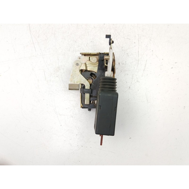 Recambio de cerradura puerta trasera derecha para peugeot 106 ii (1a_, 1c_) 1.1 i referencia OEM IAM 913846  