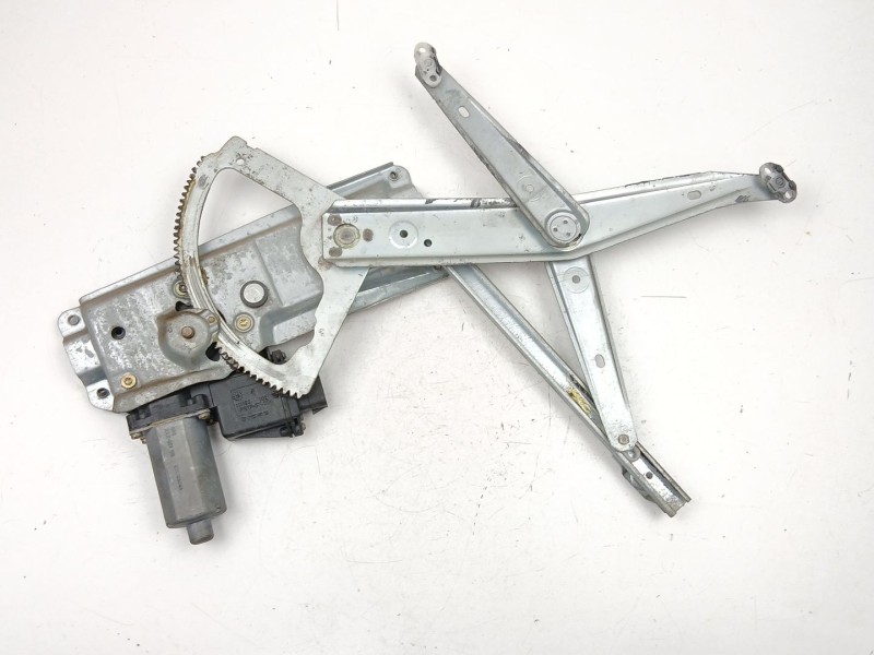 Recambio de elevalunas delantero izquierdo para opel vectra b (j96) 1.6 i 16v (f19) referencia OEM IAM 90520225  