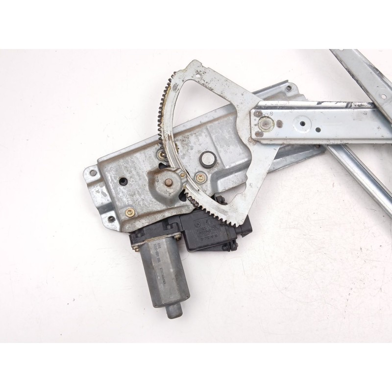 Recambio de elevalunas delantero izquierdo para opel vectra b (j96) 1.6 i 16v (f19) referencia OEM IAM 90520225  