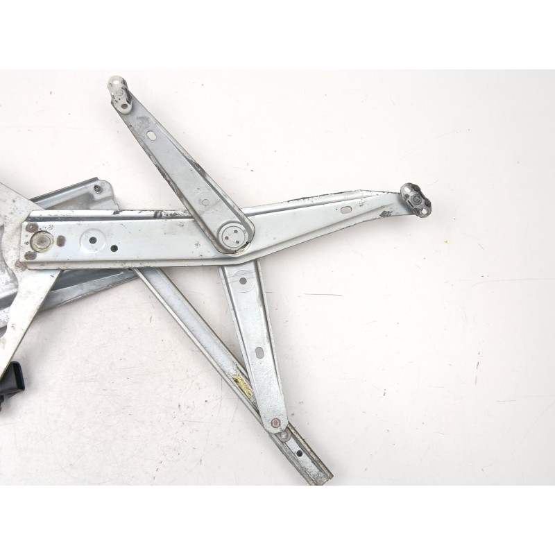 Recambio de elevalunas delantero izquierdo para opel vectra b (j96) 1.6 i 16v (f19) referencia OEM IAM 90520225  