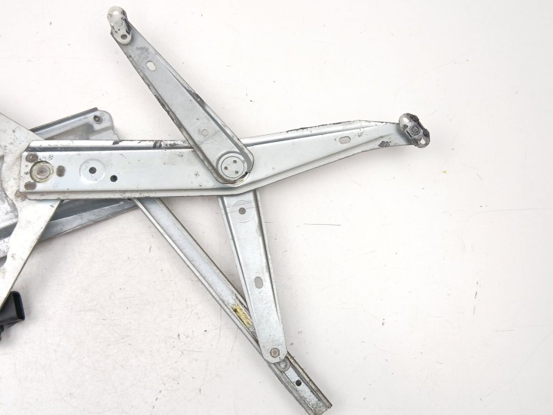 Recambio de elevalunas delantero izquierdo para opel vectra b (j96) 1.6 i 16v (f19) referencia OEM IAM 90520225  