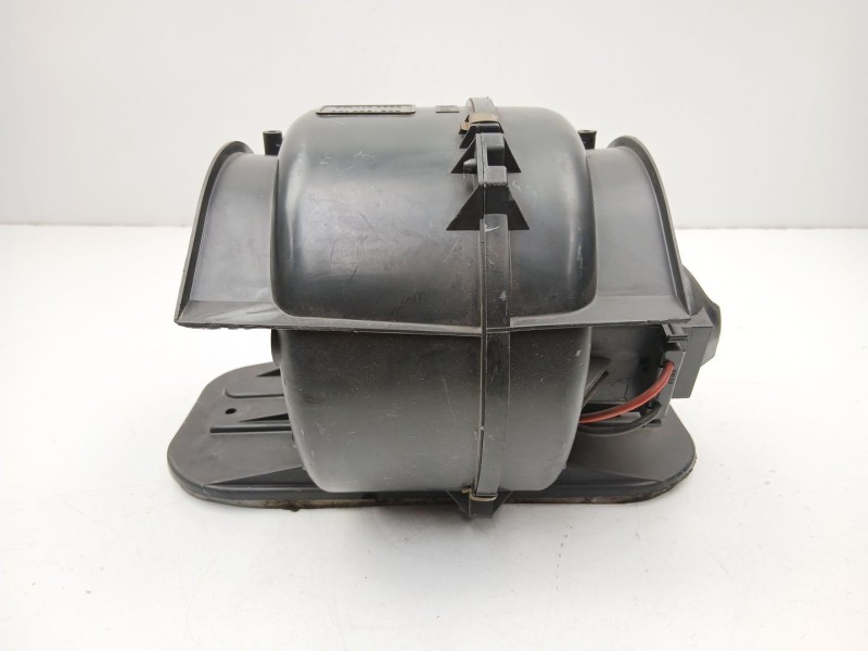 Recambio de motor calefaccion para renault 19 1.4 g -e7j 4p referencia OEM IAM 7700811864  