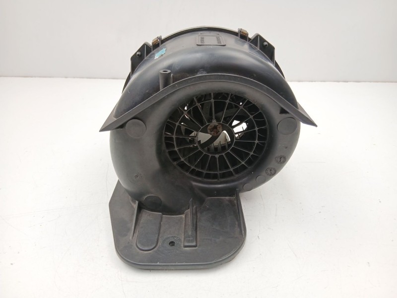 Recambio de motor calefaccion para renault 19 1.4 g -e7j 4p referencia OEM IAM 7700811864  