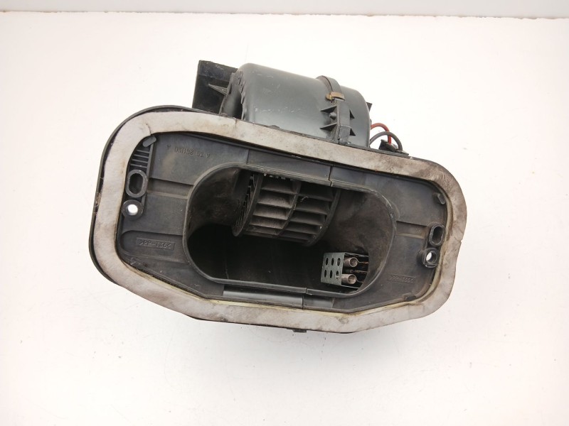 Recambio de motor calefaccion para renault 19 1.4 g -e7j 4p referencia OEM IAM 7700811864  