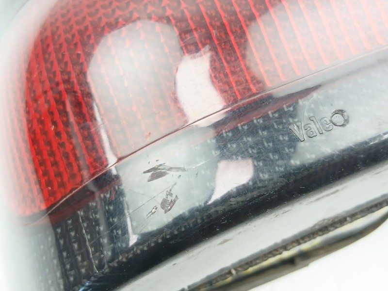 Recambio de piloto trasero izquierdo para renault 19 1.4 g referencia OEM IAM 7700816015  