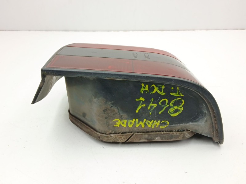 Recambio de piloto trasero derecho para renault 19 ii chamade (l53_) 1.4 referencia OEM IAM 7700783994  