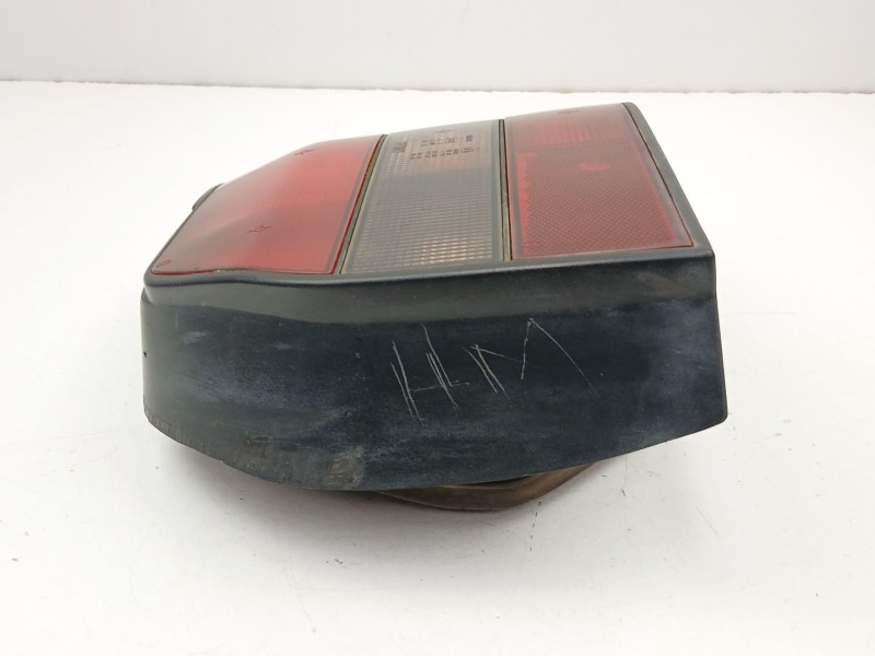 Recambio de piloto trasero derecho para renault 19 ii chamade (l53_) 1.4 referencia OEM IAM 7700783994  