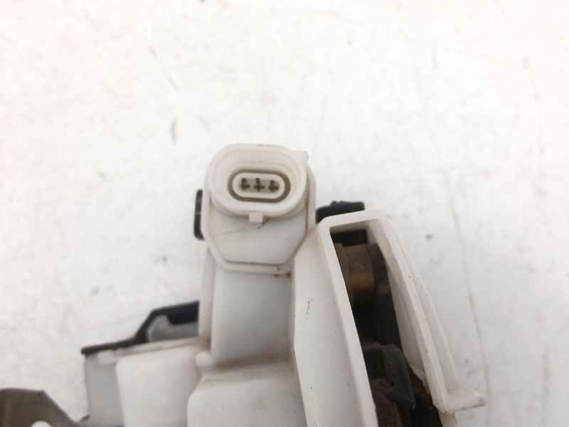 Recambio de cerradura puerta delantera derecha para volkswagen polo (6n2) 1.4 16v referencia OEM IAM 6N1837016E  