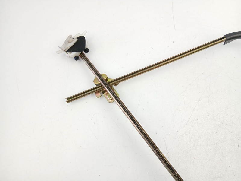 Recambio de elevalunas delantero derecho para renault 19 1.4 g referencia OEM IAM 7700785634  