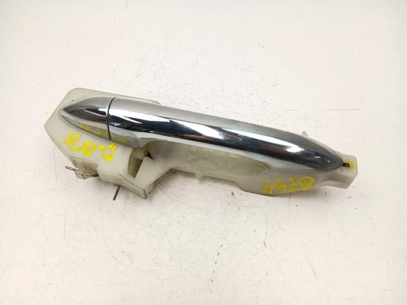 Recambio de manilla delantera derecha para kia carens iv 1.7 crdi referencia OEM IAM 82665A4000  