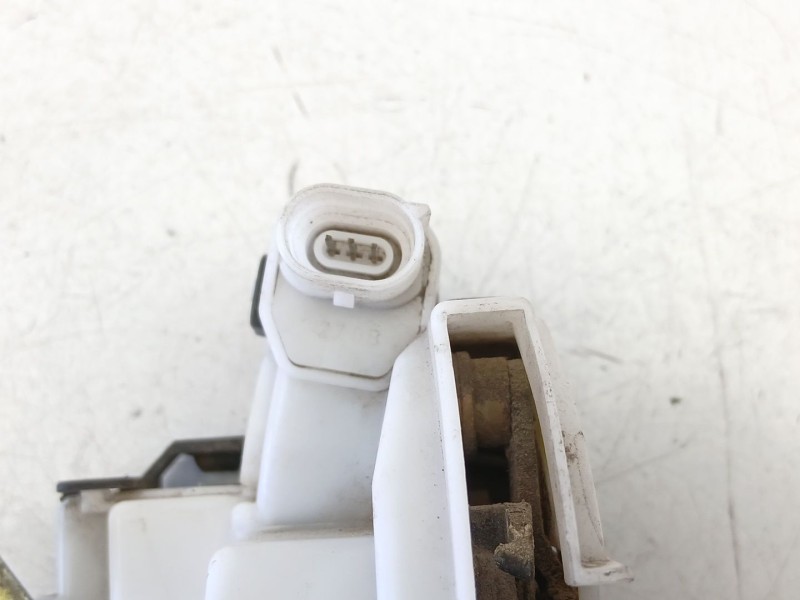 Recambio de cerradura puerta delantera derecha para volkswagen polo (6n2) 1.9 sdi referencia OEM IAM 6N1837016E  