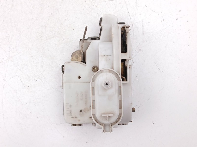 Recambio de cerradura puerta trasera derecha para volkswagen polo 1.9 sdi referencia OEM IAM 6N4839016C  