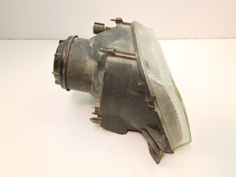 Recambio de faro izquierdo para renault 19 ii chamade (l53_) 1.4 referencia OEM IAM 7701042947  