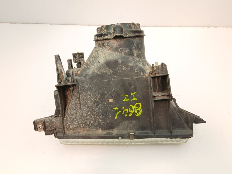 Recambio de faro izquierdo para renault 19 ii chamade (l53_) 1.4 referencia OEM IAM 7701042947  