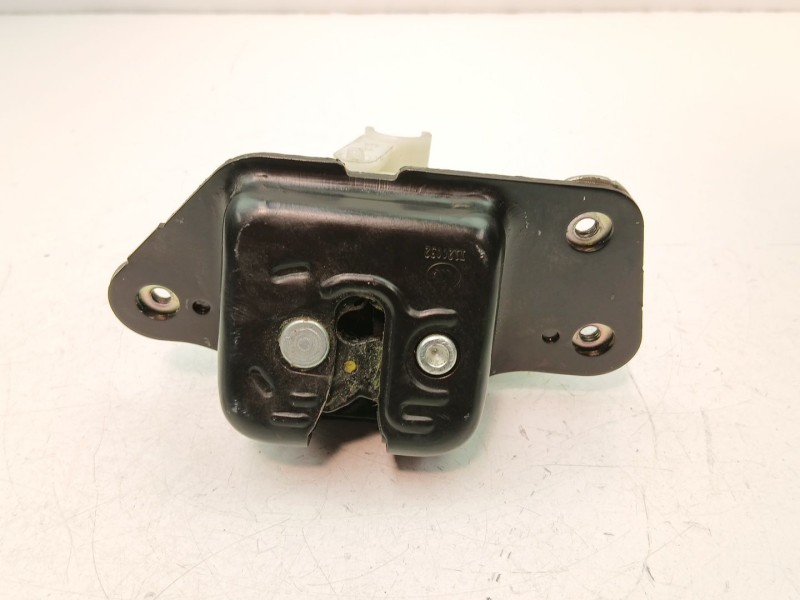 Recambio de cerradura maletero porton para fiat freemont 2.0 jtd referencia OEM IAM K04589243AF  