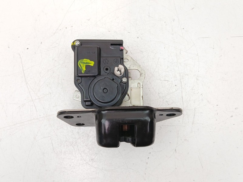 Recambio de cerradura maletero porton para fiat freemont 2.0 jtd referencia OEM IAM K04589243AF  