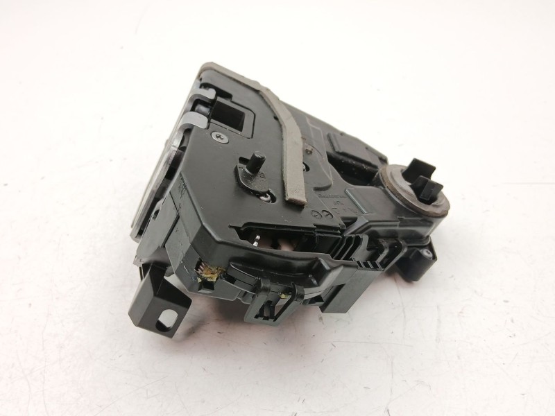 Recambio de cerradura puerta trasera izquierda para renault captur ii (hf_) tce 130 (hfmf) referencia OEM IAM 825031538R  